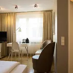 Otel Santo Köln
