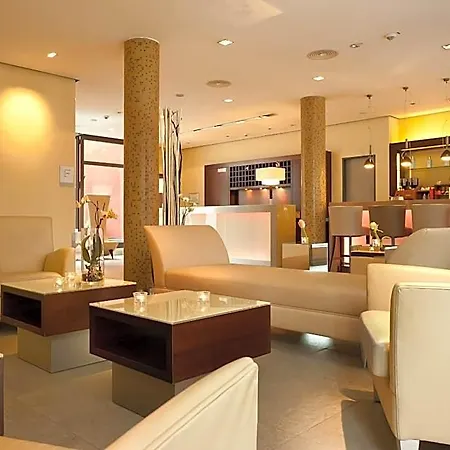 Santo Hotel Kolonia