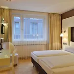 Santo 4* Κολωνία