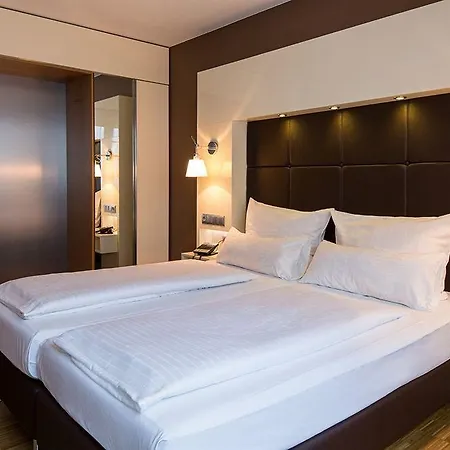 Santo 4* Cologne